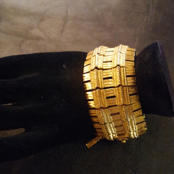 Monet Vintage Bracelet